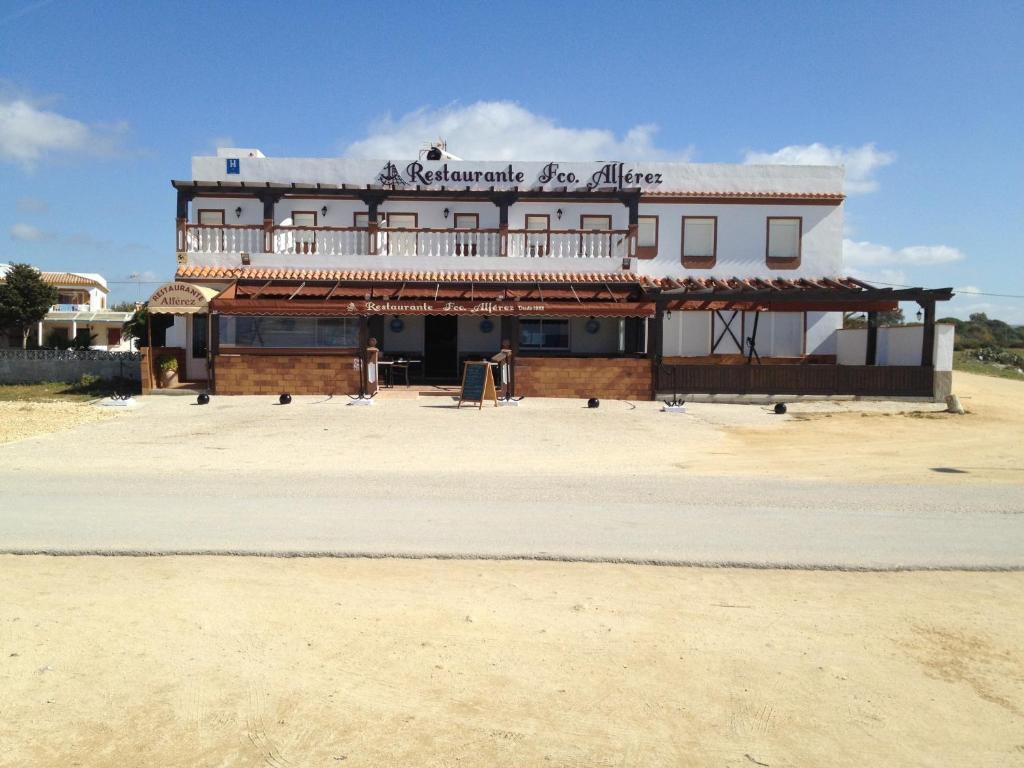 Hostal El Alferez Vejer de la Frontera Bagian luar foto