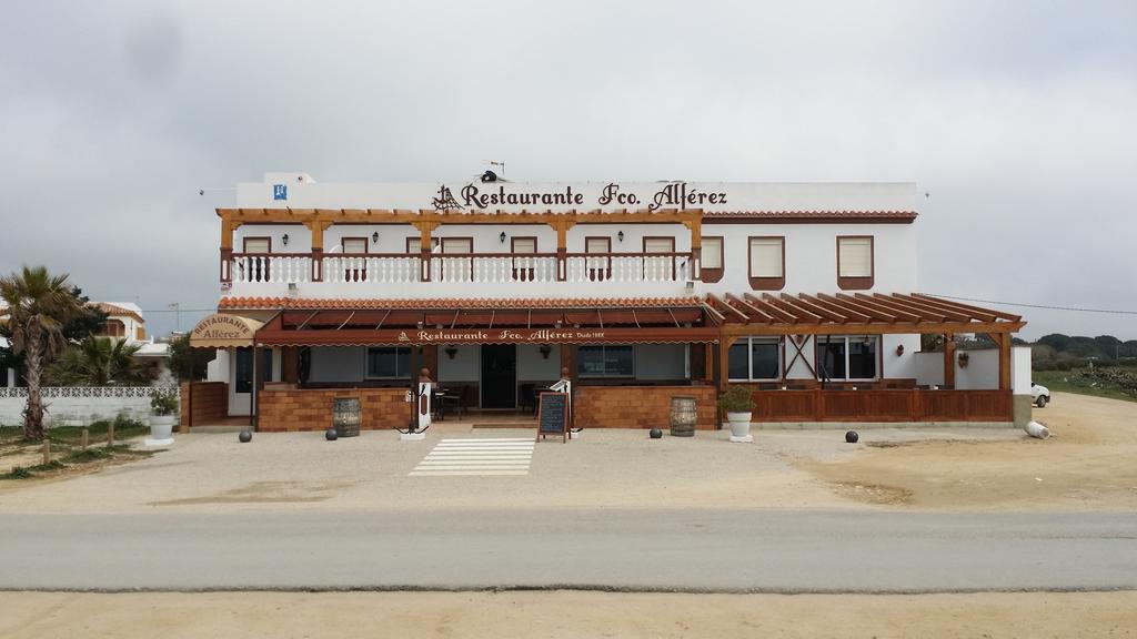 Hostal El Alferez Vejer de la Frontera Bagian luar foto