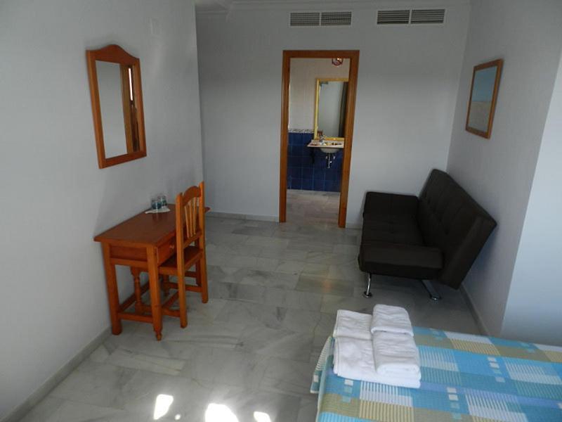Hostal El Alferez Vejer de la Frontera Bagian luar foto